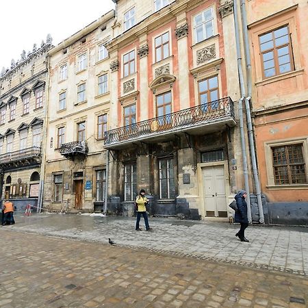 Vip Апартаменти Ван Гог На Площі Ринок Lviv Buitenkant foto