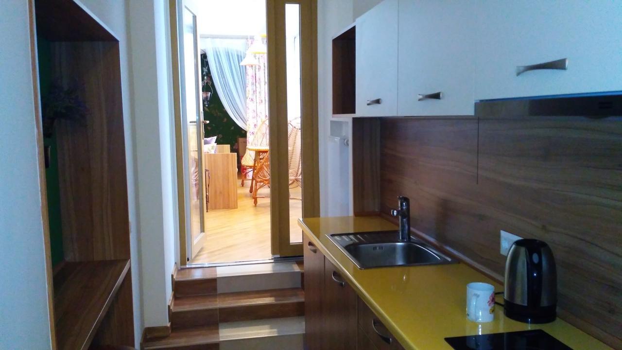 Vip Апартаменти Ван Гог На Площі Ринок Lviv Buitenkant foto